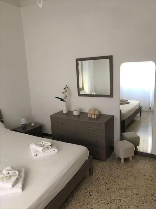 Centro Storico-Imbarcadero Per Le Isole***** Apartamento Trapani Exterior foto